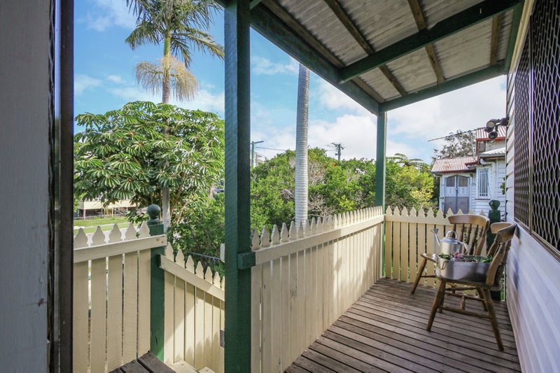 Photo - 16 Louis Street, Redcliffe QLD 4020 - Image 12