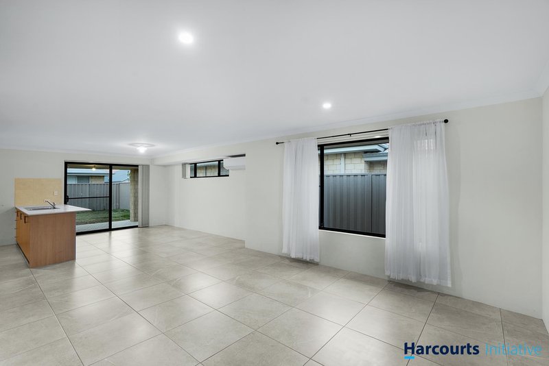 Photo - 16 Lovett Drive, Forrestfield WA 6058 - Image 5
