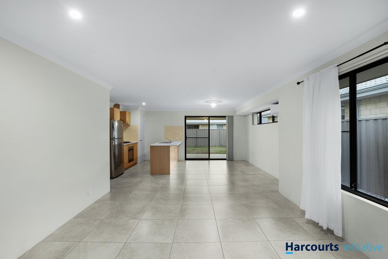 Photo - 16 Lovett Drive, Forrestfield WA 6058 - Image 6