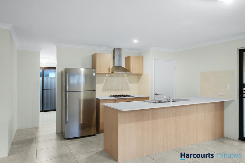 Photo - 16 Lovett Drive, Forrestfield WA 6058 - Image 9