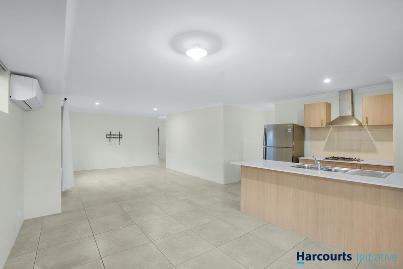 Photo - 16 Lovett Drive, Forrestfield WA 6058 - Image 11