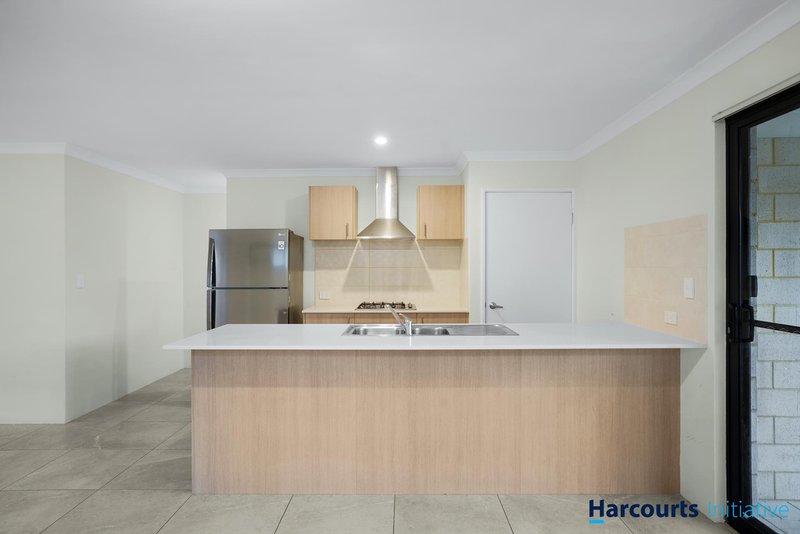 Photo - 16 Lovett Drive, Forrestfield WA 6058 - Image 12