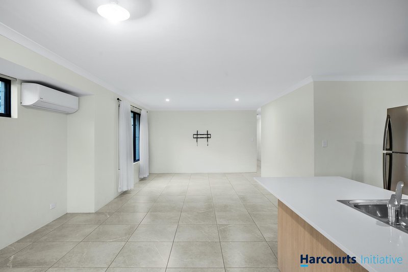 Photo - 16 Lovett Drive, Forrestfield WA 6058 - Image 13