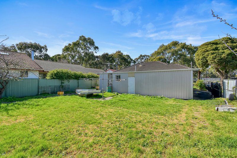 Photo - 16 Lucian Avenue, Springvale VIC 3171 - Image 10