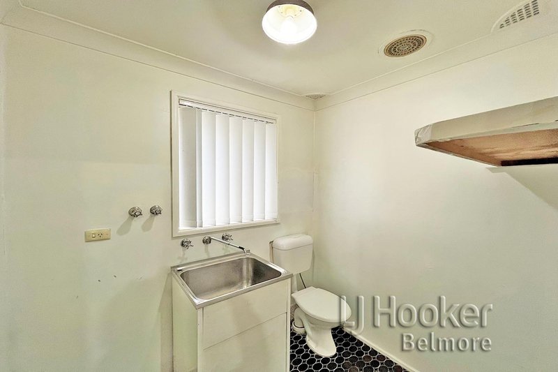 Photo - 16 Lucinda Ave , Georges Hall NSW 2198 - Image 8