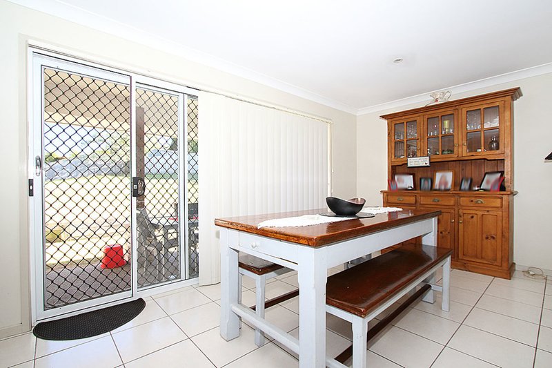 Photo - 16 Lucinda Close, Chuwar QLD 4306 - Image 4