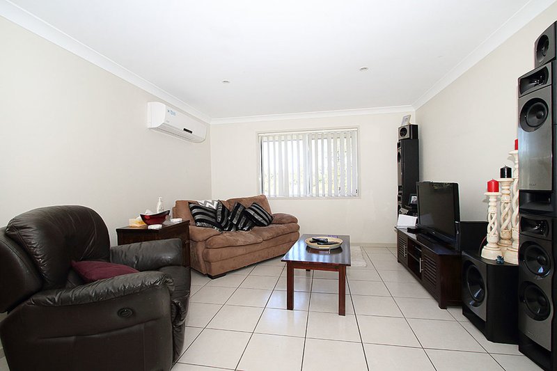 Photo - 16 Lucinda Close, Chuwar QLD 4306 - Image 5