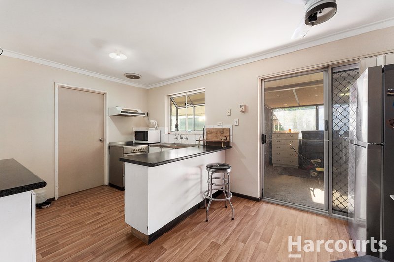 Photo - 16 Luckhurst Drive, Mandurah WA 6210 - Image 6