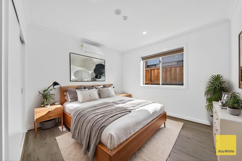 Photo - 16 Lydney Street, Wyndham Vale VIC 3024 - Image 7