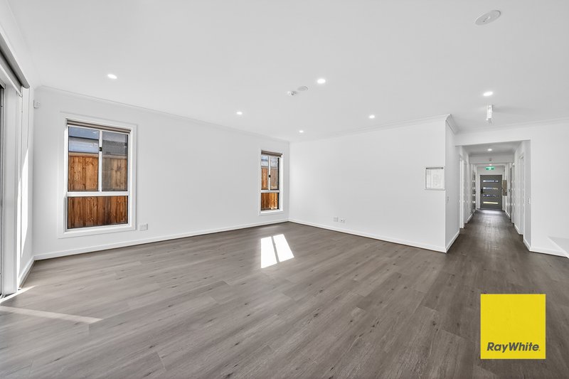 Photo - 16 Lydney Street, Wyndham Vale VIC 3024 - Image 11
