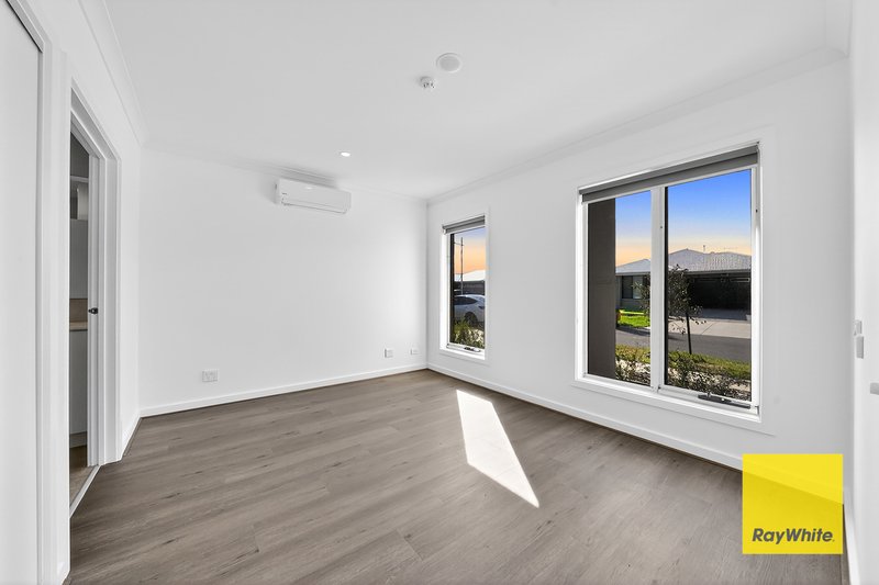Photo - 16 Lydney Street, Wyndham Vale VIC 3024 - Image 12