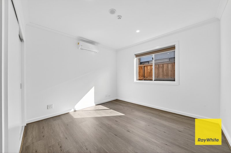 Photo - 16 Lydney Street, Wyndham Vale VIC 3024 - Image 16