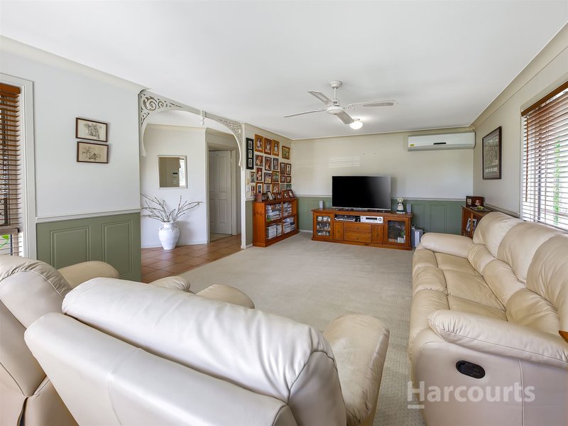 Photo - 16 Lynford Pl , Bridgeman Downs QLD 4035 - Image 3