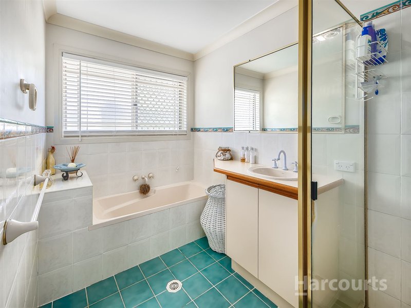 Photo - 16 Lynford Pl , Bridgeman Downs QLD 4035 - Image 12