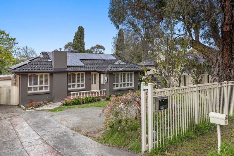 16 Lyons Road, Croydon North VIC 3136