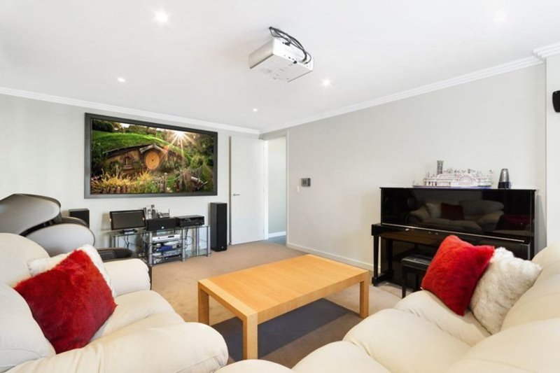 Photo - 16 Macarthur Ridge Way, Bella Vista NSW 2153 - Image 12