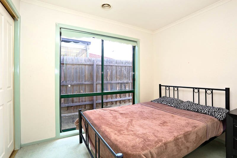 Photo - 16 Mackellar Drive, Roxburgh Park VIC 3064 - Image 7