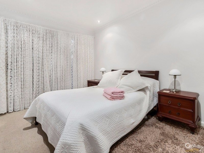 Photo - 16 Macken Crescent, Oatley NSW 2223 - Image 6