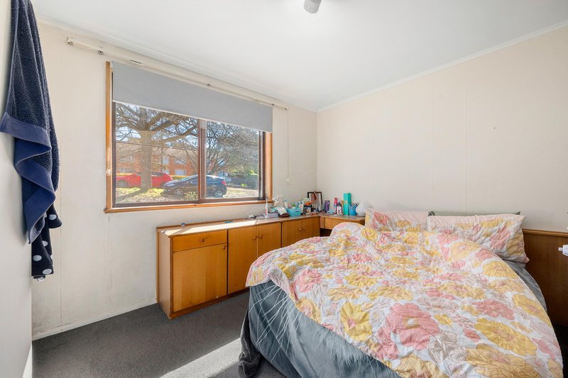 Photo - 16 Mackennal Street, Lyneham ACT 2602 - Image 7