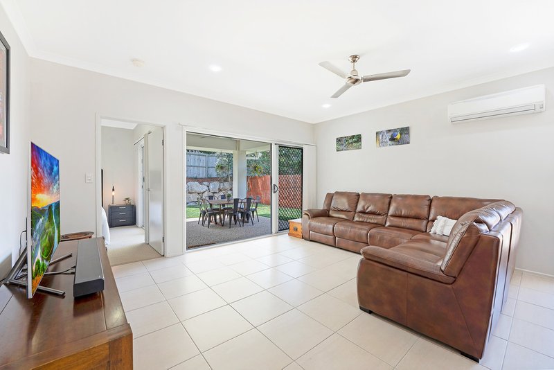 Photo - 16 Mackintosh Drive, North Lakes QLD 4509 - Image 8