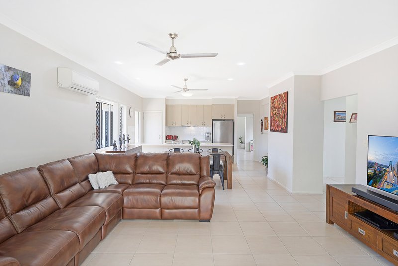 Photo - 16 Mackintosh Drive, North Lakes QLD 4509 - Image 10