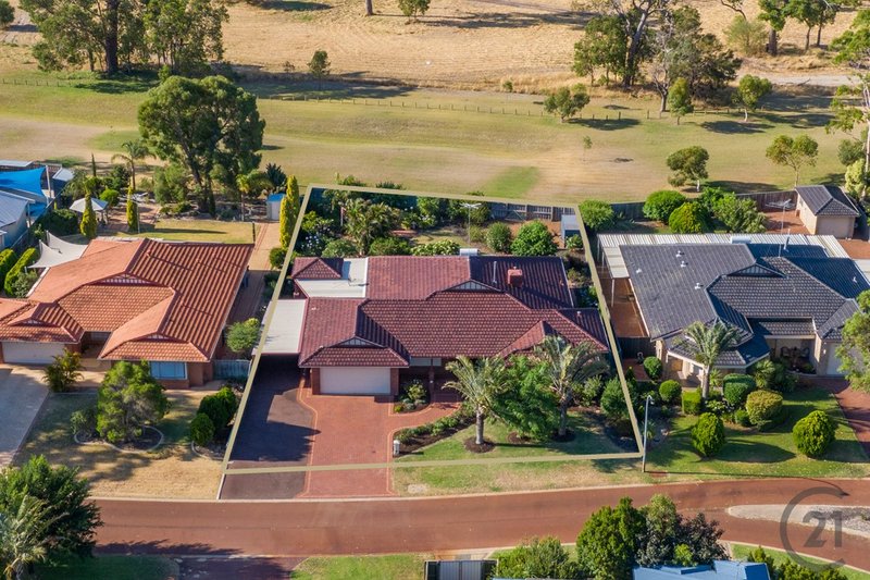 Photo - 16 Macquarie Drive, Coodanup WA 6210 - Image 1