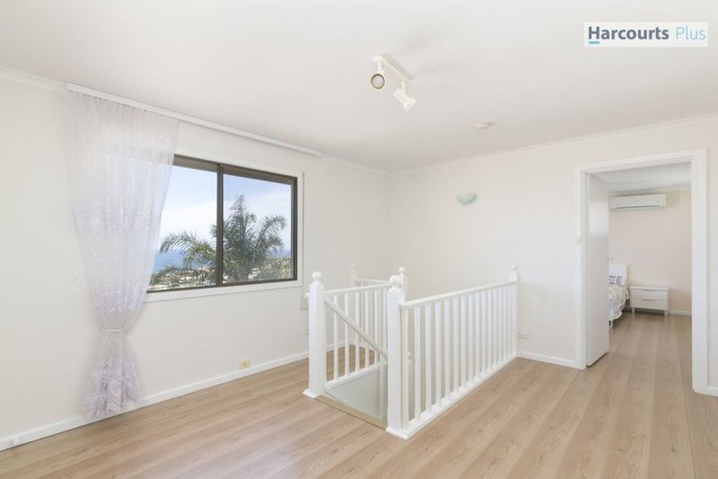 Photo - 16 Madeline Crescent, Hallett Cove SA 5158 - Image 13