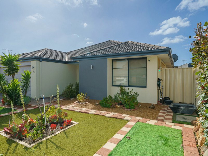 Photo - 16 Magnesia Road, Wattle Grove WA 6107 - Image 4