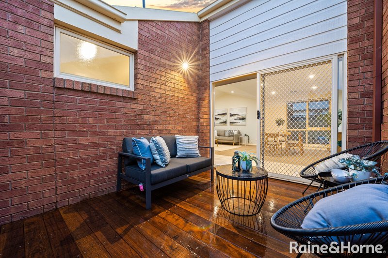 Photo - 16 Magra Place, Roxburgh Park VIC 3064 - Image 12
