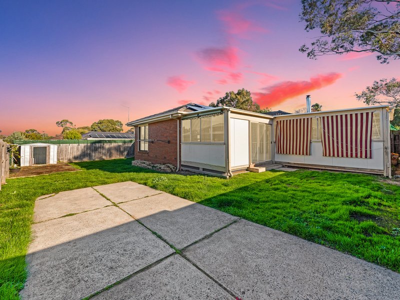 Photo - 16 Mahogany Avenue, Berwick VIC 3806 - Image 24