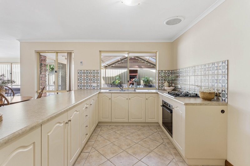 Photo - 16 Mander Crescent, Craigmore SA 5114 - Image 7