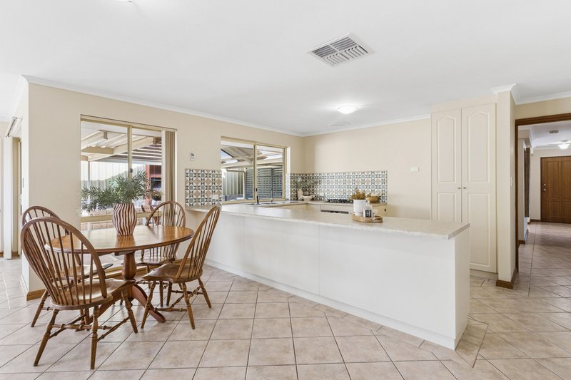 Photo - 16 Mander Crescent, Craigmore SA 5114 - Image 9