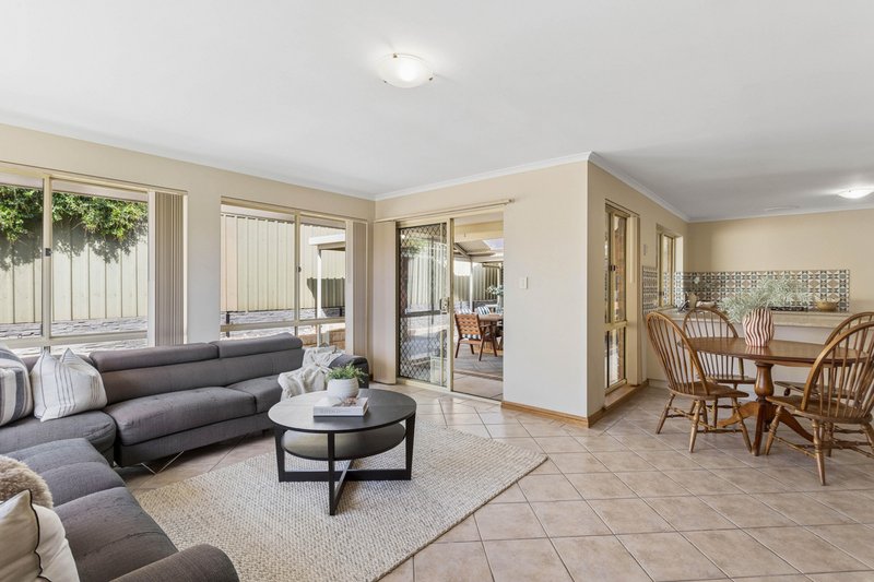 Photo - 16 Mander Crescent, Craigmore SA 5114 - Image 10