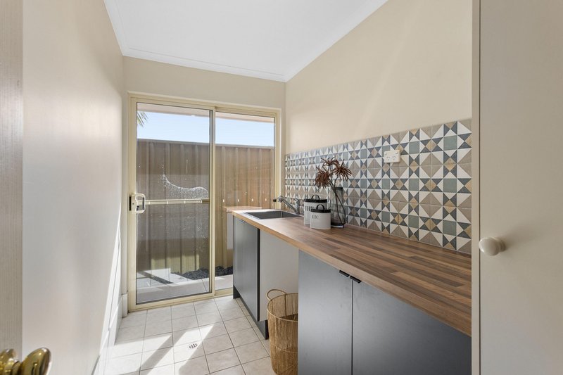 Photo - 16 Mander Crescent, Craigmore SA 5114 - Image 14