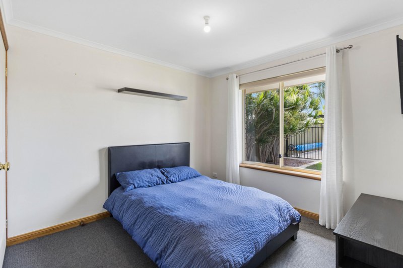 Photo - 16 Mander Crescent, Craigmore SA 5114 - Image 15