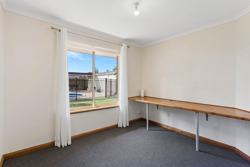 Photo - 16 Mander Crescent, Craigmore SA 5114 - Image 17