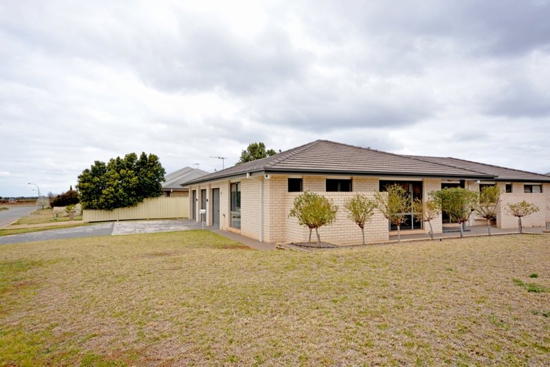 Photo - 16 Manera Street, Griffith NSW 2680 - Image 13