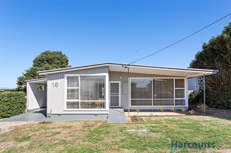 16 Manning Crescent, Devonport TAS 7310