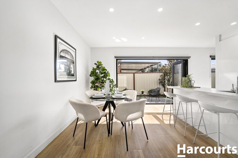 Photo - 16 Manor Street, Werribee VIC 3030 - Image 5
