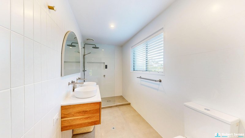 Photo - 16 Maple Avenue, Tewantin QLD 4565 - Image 7