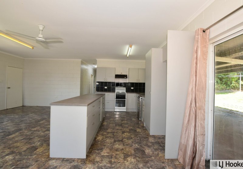 Photo - 16 Maple Terrace, Tully QLD 4854 - Image 11