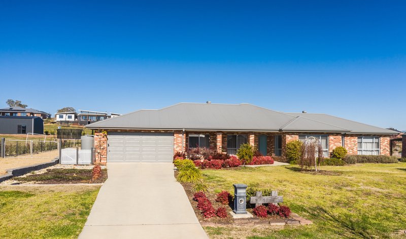 16 Maple Tree Boulevard, Mansfield VIC 3722