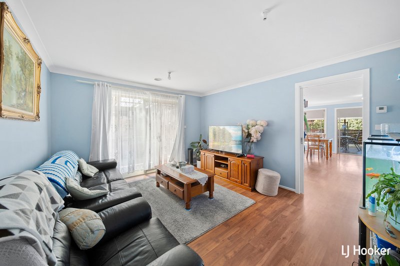 Photo - 16 Marcus Faunce Street, Macgregor ACT 2615 - Image 2