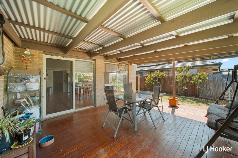 Photo - 16 Marcus Faunce Street, Macgregor ACT 2615 - Image 9