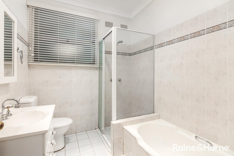 Photo - 16 Marguerite Crescent, West Pennant Hills NSW 2125 - Image 4