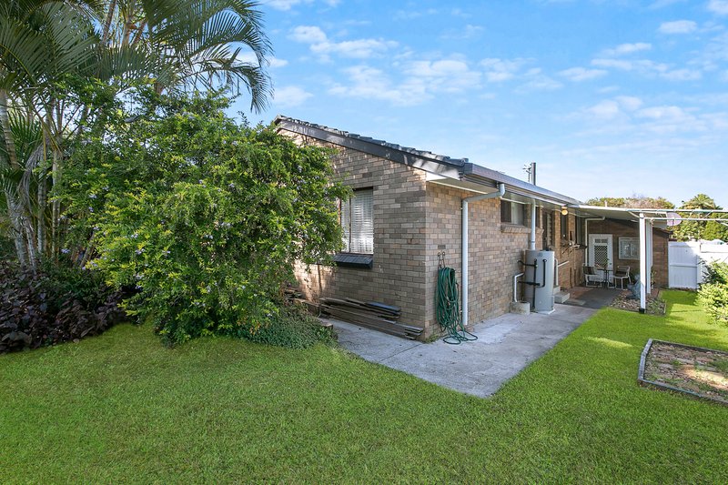 Photo - 16 Marigold Street, Margate QLD 4019 - Image 15