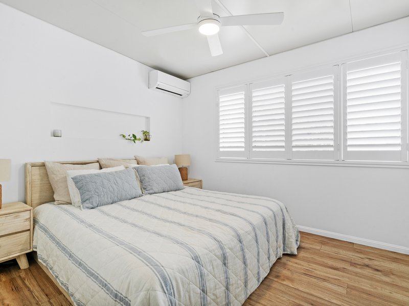 Photo - 16 Mariners Crescent, Banora Point NSW 2486 - Image 7