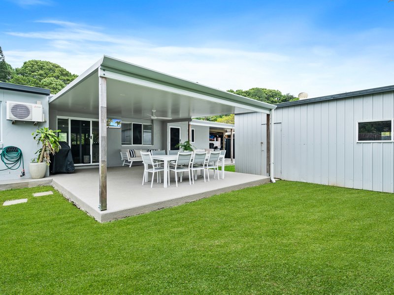 Photo - 16 Mariners Crescent, Banora Point NSW 2486 - Image 8