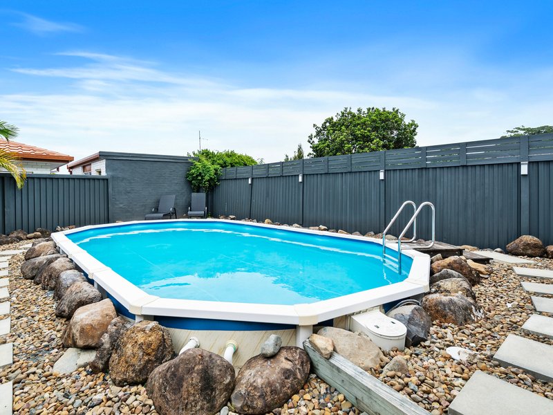 Photo - 16 Mariners Crescent, Banora Point NSW 2486 - Image 12