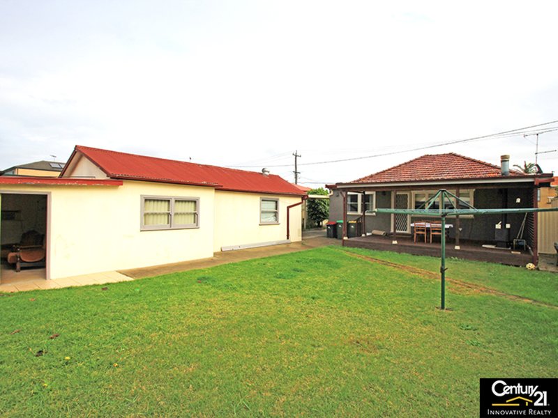 Photo - 16 Market Street, Moorebank NSW 2170 - Image 9